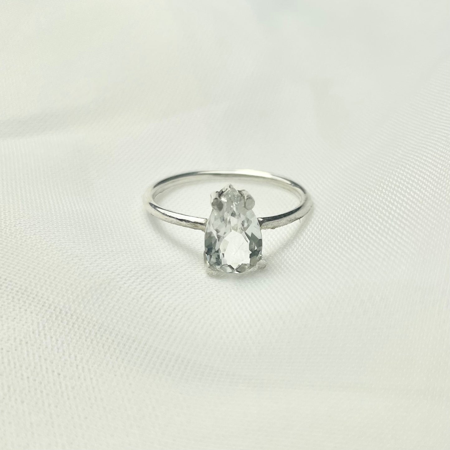 White Topaz and 925 Sterling Silver Pear Solitaire Prong Set Ring